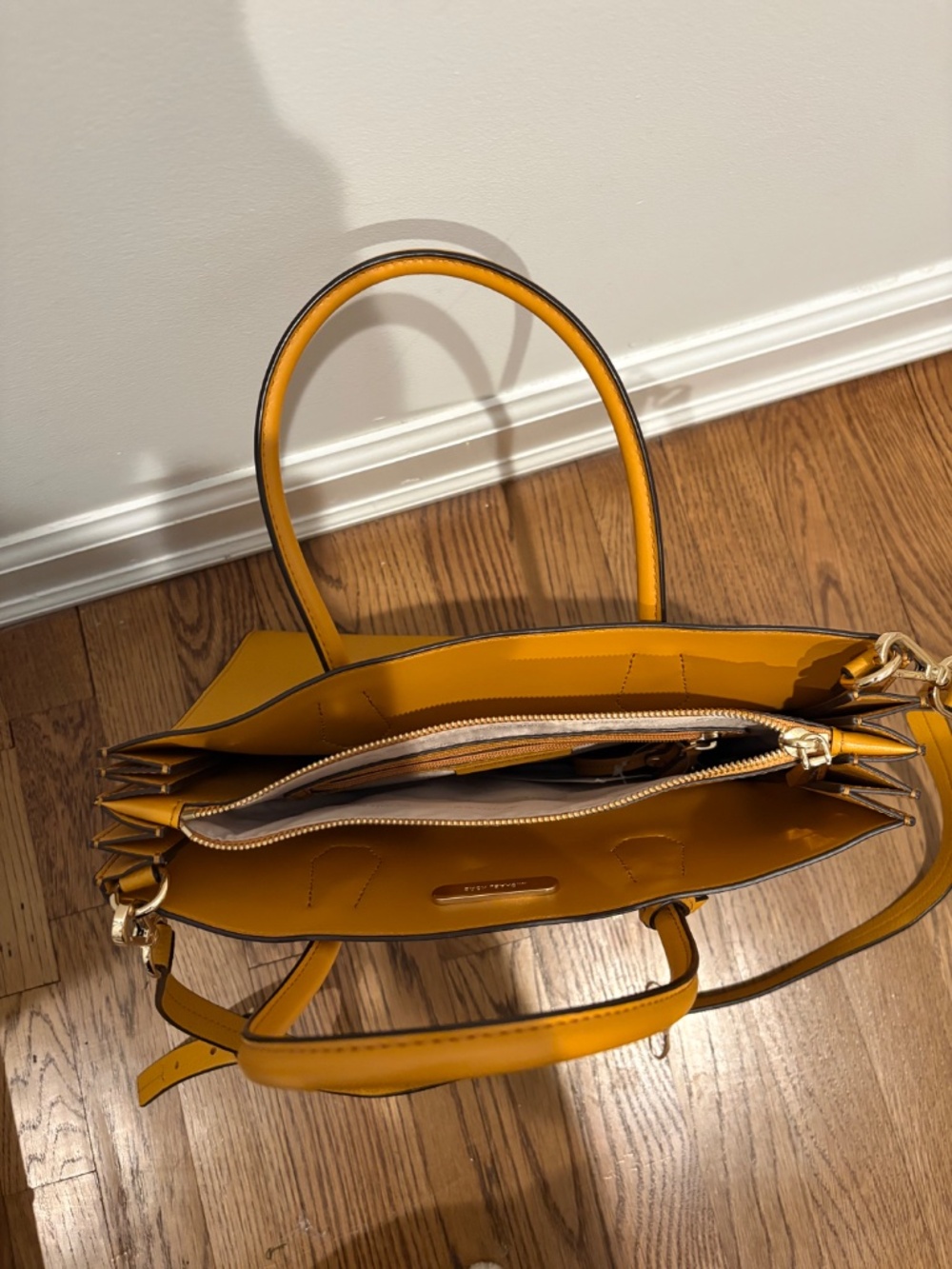 Michael Kors Mercer Large Tote - Picture 3 of 5